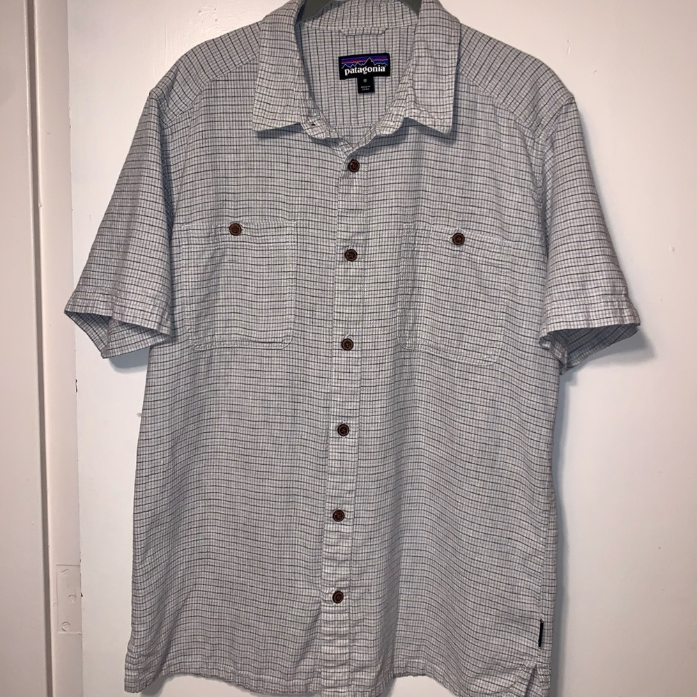 Men’s Patagonia Grey Button Down Shirt
